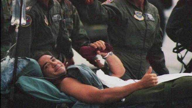 经过磨难后，终于获释的杜特兰。(图/美联社)