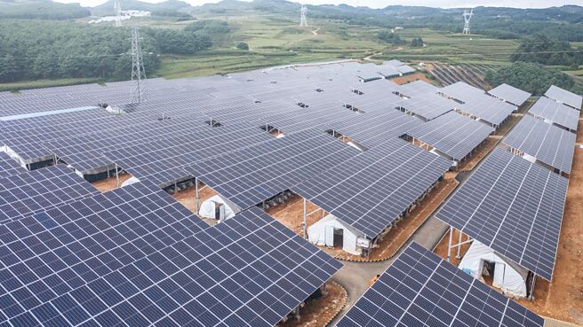 大陆2060年非化石能源消费比重达80％以上，正式实现碳中和目标。图／新华社