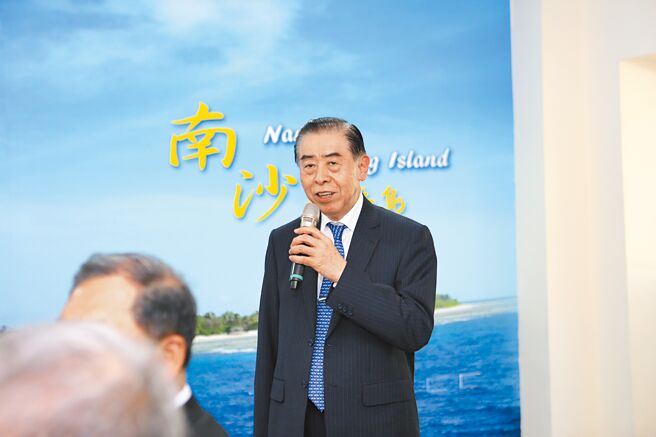 军友社理事长李栋梁上任7年余，已慰访三军部队逾1300场次。（军友社提供）