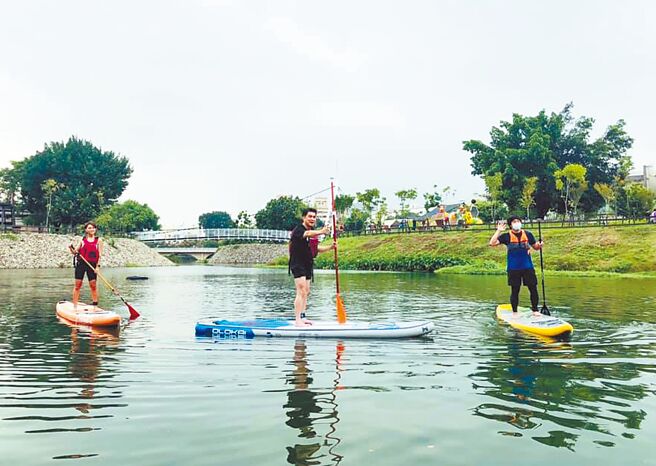 屏東縣政府打造復興公園成為親水場域，未來可望發展立槳活動。（李世斌提供／林和生屏東傳真）
