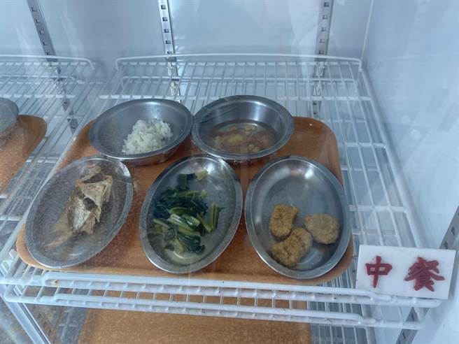 赵玉柱在台南监狱的第一餐。（曹婷婷摄）