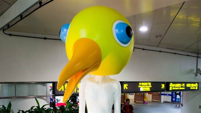 北车指标之神「鸟人」今年七月被撤除，最新落脚处曝光。（图／翻摄自台北当代艺术馆脸书）