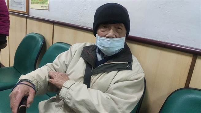 89岁翁恐吓游锡堃要「承担灭门血案悲伤」，但游锡堃亲向法官求情后让他获缓刑。(中时资料库)
