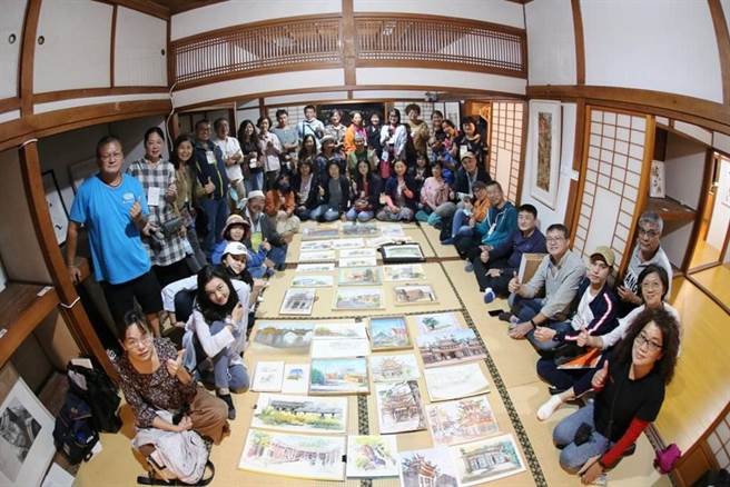 云林县麦寮乡公所邀集全台48名艺术家，用画笔记录麦寮风情。（张朝欣摄）