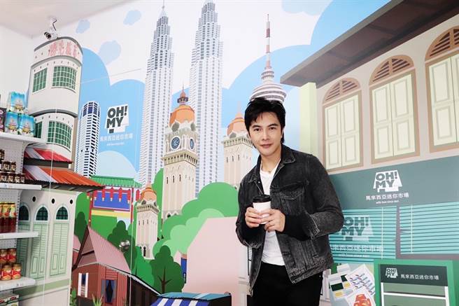谢佳见出席「ＯH! MY Mini Mart马来西亚迷你市场」剪彩活动。（艺和创艺提供）