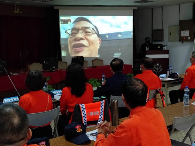 芦洲义交常训 　新北警察局长「阿仁哥」视讯出席（警方提供／戴上容新北传真）