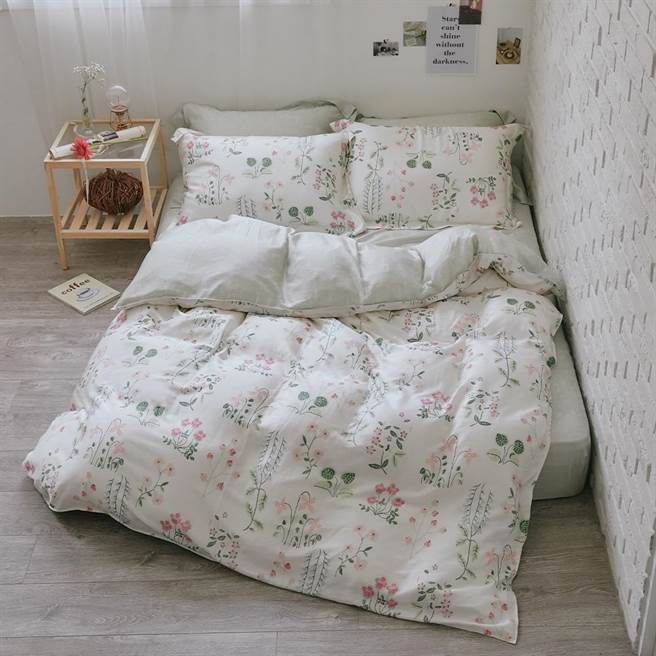 虾皮购物「11.11最强购物节」推出翔仔居家天丝床包被套组优惠，原价4900元，10月28日限定优惠价1980元。（虾皮购物提供）