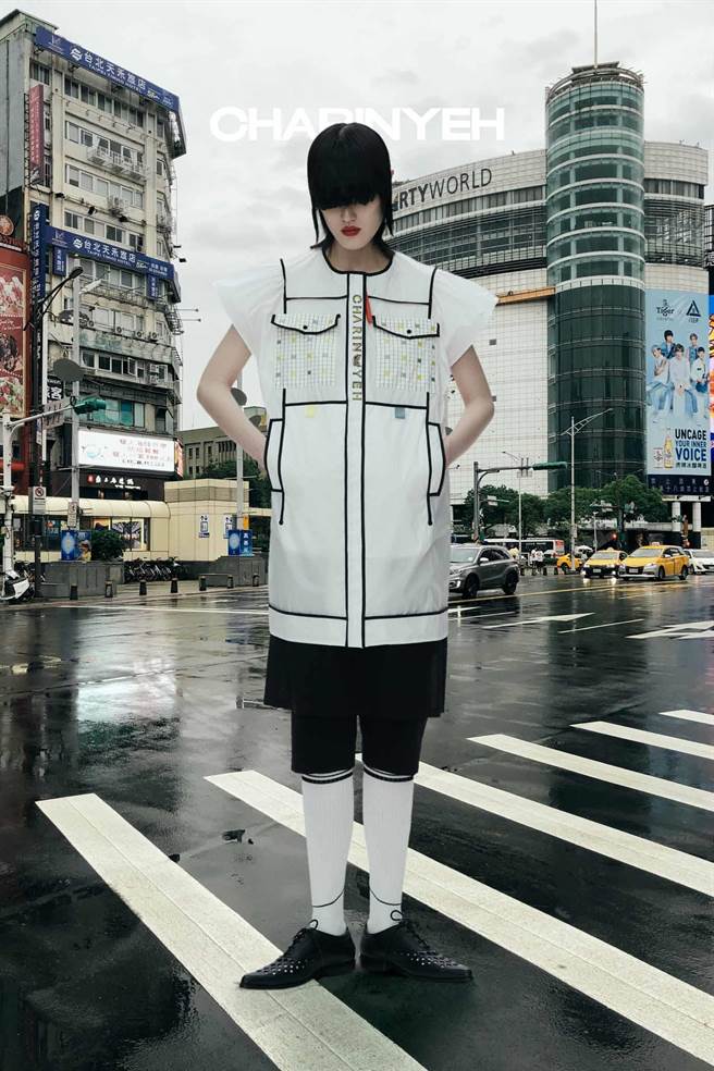 CHARINYEH本季於獅子林辦秀，帶領大家回到1980年代台北年輕人心中的流行中心。（臺北時裝週提供）