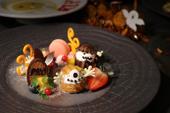 甜點「魔物花園」以可愛的造型完美了整份餐點。（大地酒店提供）