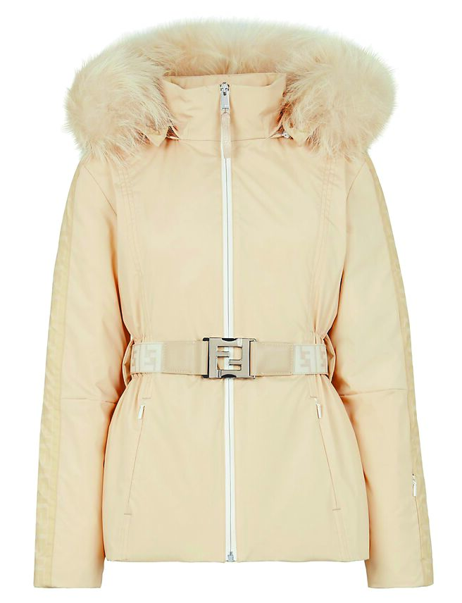 Fendi Ski滑雪系列米色羽絨外套11萬8000元。（Fendi提供）