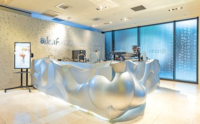 Ak.if咖啡於信義新光A8快閃3個月，店內裝出自蔣友柏設計。（Ak.if提供）