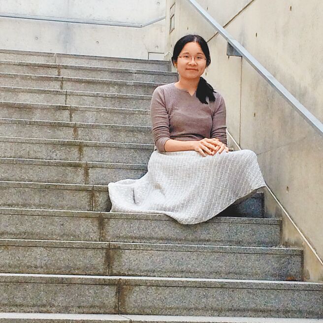 吴宣莹〈负压〉