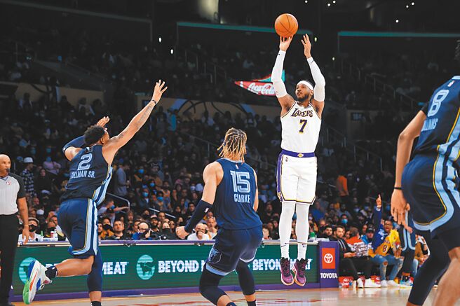 安森尼昨天大發神威攻下全隊最高28分。（美聯社）