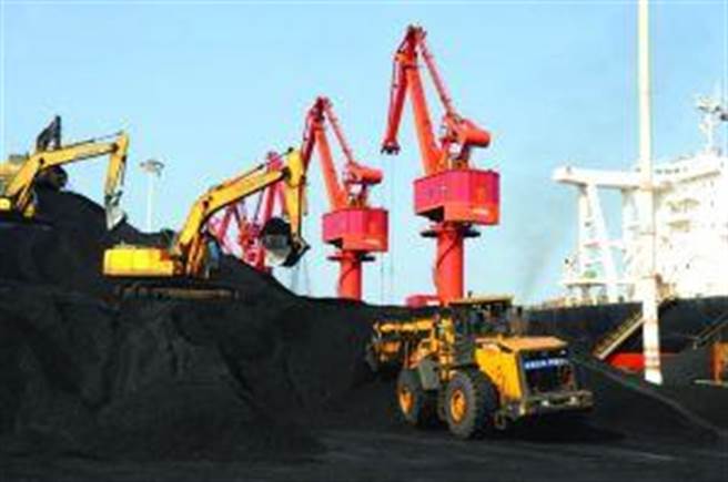 大陸煤炭期貨價格持續走跌。(新華社)