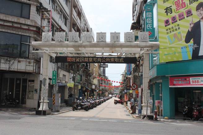活化老商圈出新招了，青年進駐永樂商圈店租補助一半。（吳敏菁攝）