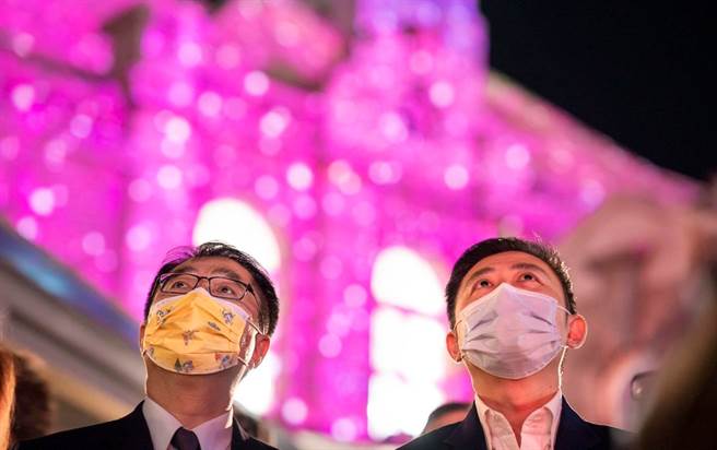 新竹市市长林智坚（右）、台南市市长黄伟哲（左）。（图／取自林智坚脸书）