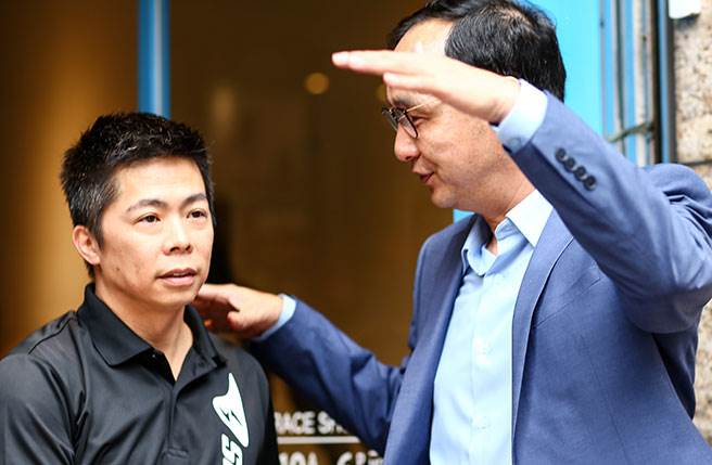 长跑好手林义杰（左）。（资料照片 邓博仁摄）