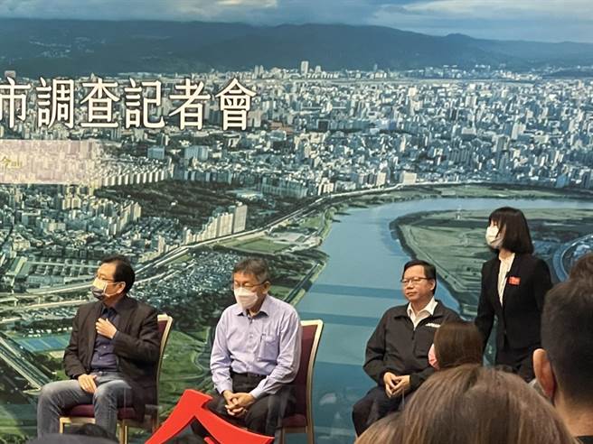 台北市长柯文哲、桃园市长郑文灿零互动。（张颖齐摄）