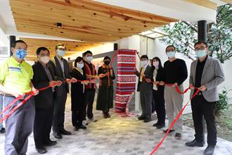 台科大達路岸長廊開幕 原住民學生展示編織藝術