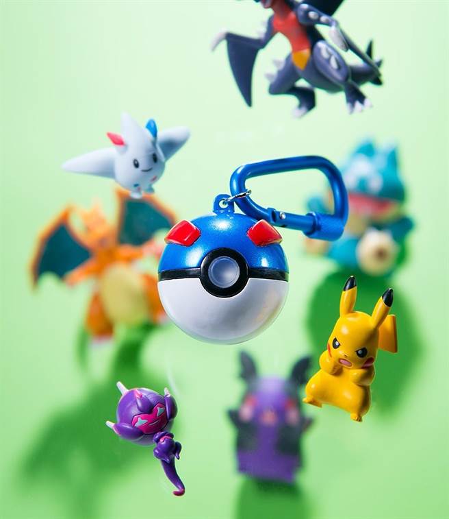 悠游卡公司表示，宝可梦超级球悠游卡除了保有感应会发出绿光的设计外，在球体外观制作的细节上增加珍珠膜涂层，凸显超级球的质感。（悠游卡公司提供）