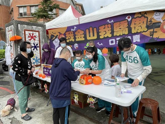 金山特制口罩全数售罄。（金山区公所提供）