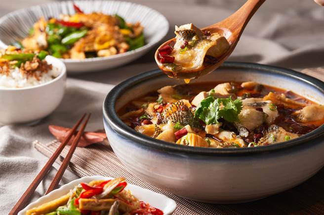 开饭川食堂「重庆豆腐鱼」。（飨宾餐旅提供）
