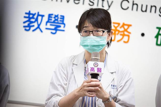 高醫眼科醫師廖優美表示，希望張童創造另一個「日本模式」，持續幫助更多眼癌兒童。（袁庭堯攝）