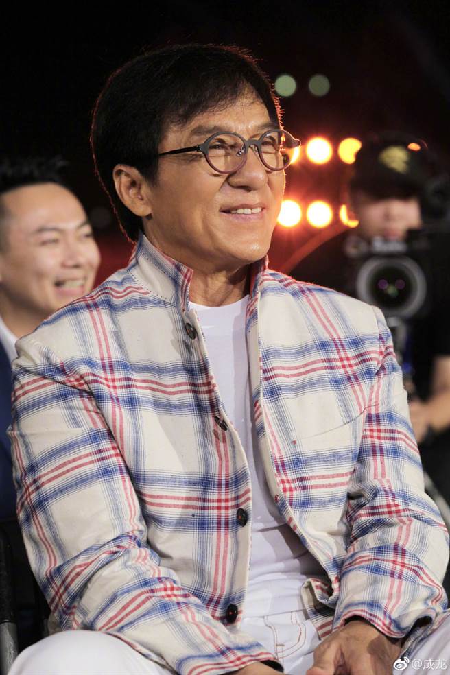影坛大哥成龙。(取自成龙微博)