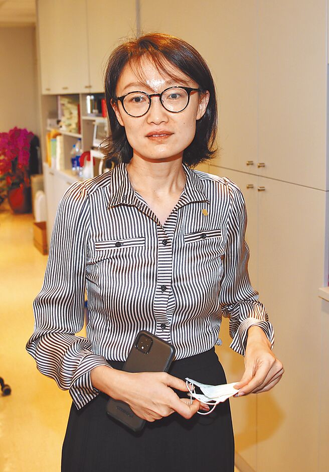 國民黨立委吳怡玎指出，她在周一針對海洋委員會提出預算凍結案，內容竟被議事人員竄改；國民黨立委林為洲要求調查有無行政不中立。（本報資料照片）