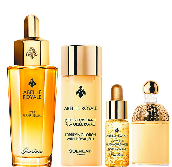 台南大远百「娇兰皇家蜂王乳黄金冰滴亮眼精萃组」，价值5365元、特价3555元。（远百提供）