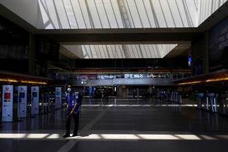 影》洛杉磯機場驚現槍手 約300旅客嚇壞快躲停機坪
