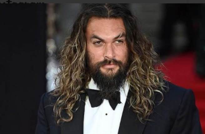 杰森摩莫亚确诊新冠肺炎。（图／Jason Momoa Instagram） 