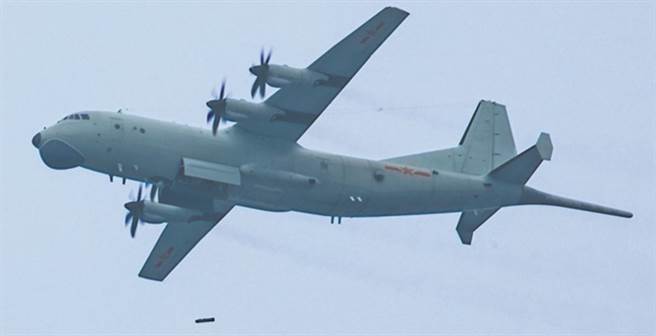 解放军空潜-200反潜巡逻机。（中国军网）
