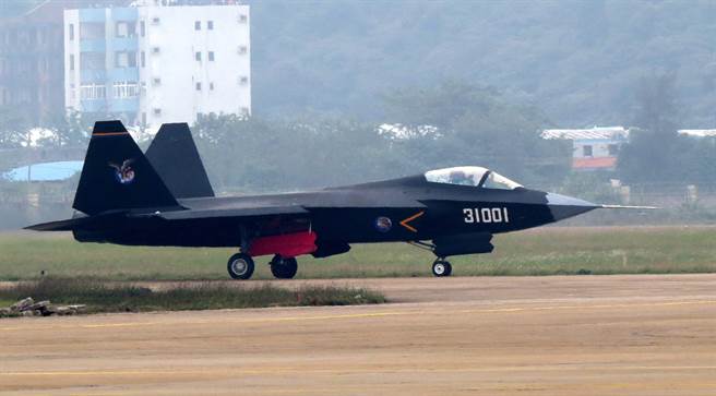 渖飞正靠FC-31争取中国大陆海军订单。图为FC-31原型机。（图／中央社）