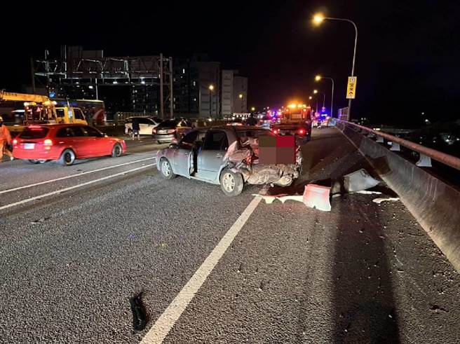 國道3號發生4車追撞事故。（民眾提供）