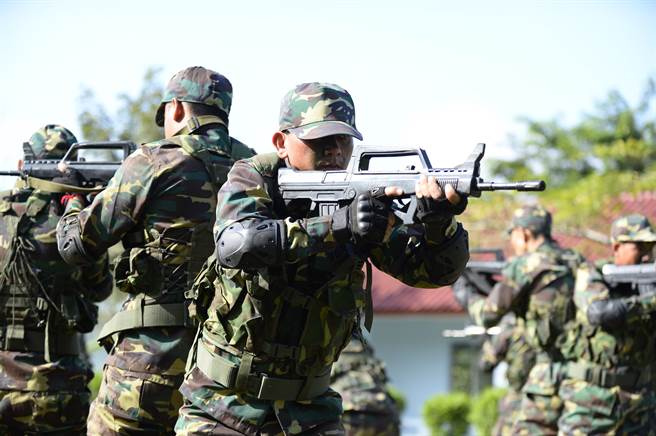 ODNI指出，印度、巴基斯坦、中國大陸與中南半島等存在重要跨國河川的區域，可能於2040年為爭奪水資源而爆發衝突。圖為參與中寮緬泰湄公河聯合巡邏的官兵。（圖／新華社）