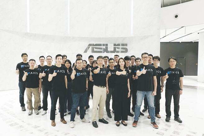 华硕全球副总裁黄泰一带领AICS华硕AI研发中心逾百人团队，将华硕的AI能量注入精准医疗领域，朝建立一产业生态系的长期目标前进。图／华硕提供