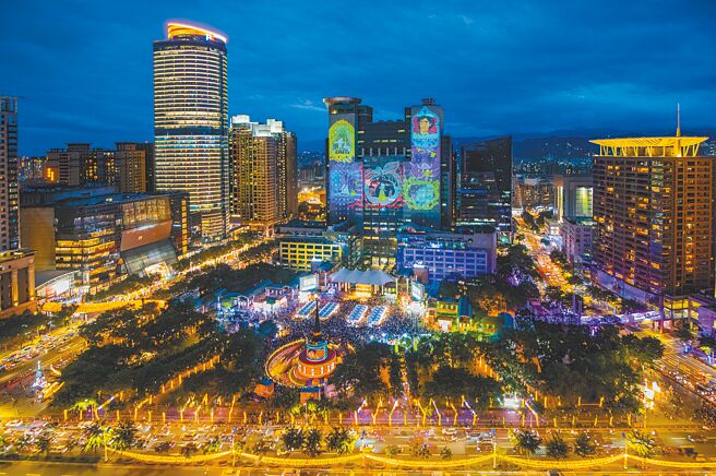 新北市欢乐耶诞城今年将在12月开城，新北市长侯友宜保证规模不会缩水。（新北市观旅局提供／叶德正新北传真）