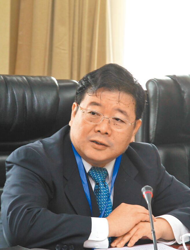 大陸海協會副會長孫亞夫對蔡英文總統國慶談話「四個堅持」逐一批駁，指蔡英文繼承李登輝的「兩國論」，且是「升級版」。（中新社）