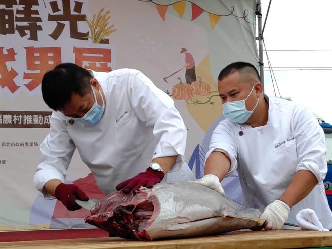 琉球区渔会展示精彩「鬼头刀杀鱼秀」（戴上容摄）