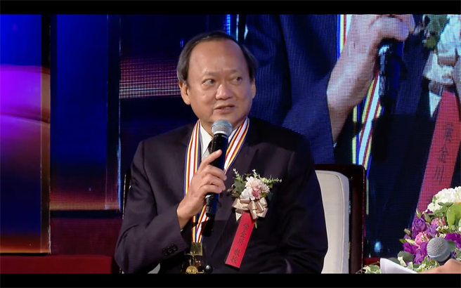 前卫生署长叶金川。（图取自厚生基金会直播）