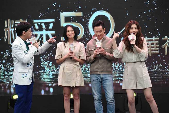 华视2022大戏《婚姻结业式》的演员谢祖武、张本渝、夏如芝接受黄子佼访问。（华视提供）