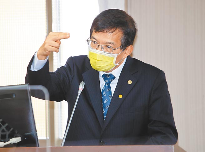 针对基隆捷运规画，交通部长王国材27日在立法院表示，将先做南港到八堵段，若基隆民眾认可捷运服务品质，就可以再进行八堵到基隆段工程，除了原定425亿元外，八堵到基隆段还要再多花70亿元，并採高架化。（本报资料照片）