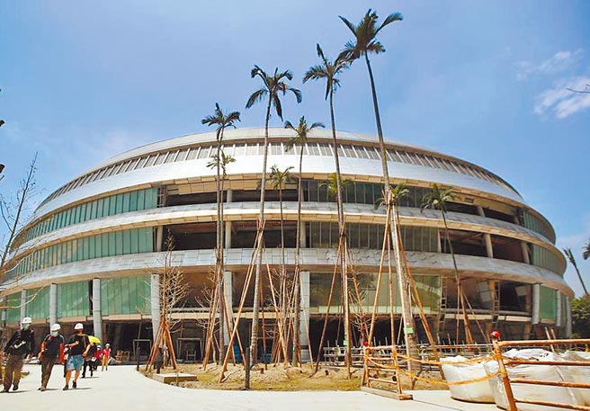 对于大巨蛋权利金议约进度，北市府昨表示初步方向为每年依「营业收入」的一定比例计收。（本报资料照）