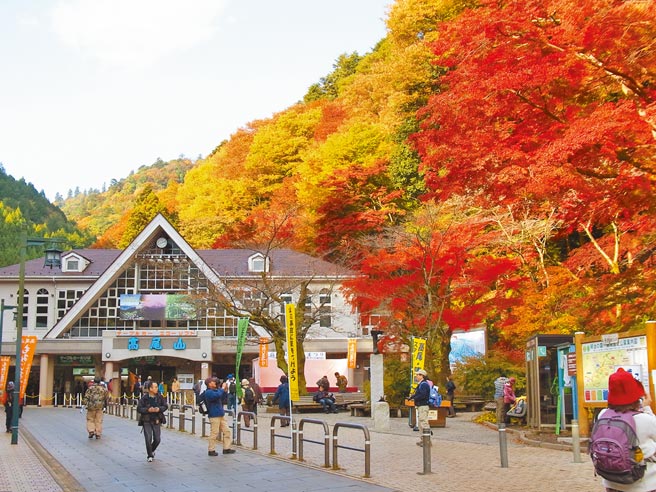 东京观光财团将在今年的台北国际旅展中推广许多东京好玩的旅游路线；图为东京知名景点高尾山。（东京观光财团提供）