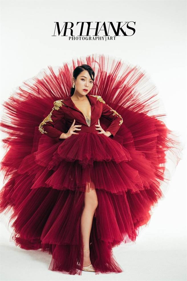 网红经济近年来迅速崛起，再加上疫情衝击宅经济爆发式成长、产业结构、行销模式的改变，让不少品牌、厂商转战网路电商。（太阳星网路科技公司提供）