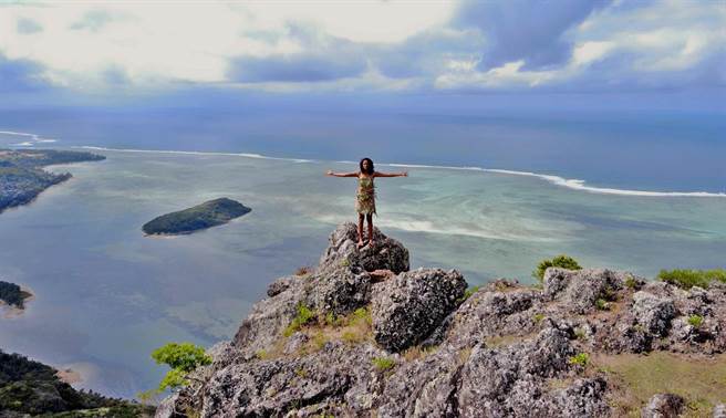 「小岛大歌」推出新单曲〈Liswar Zanset〉。（小岛大歌工作室提供）
