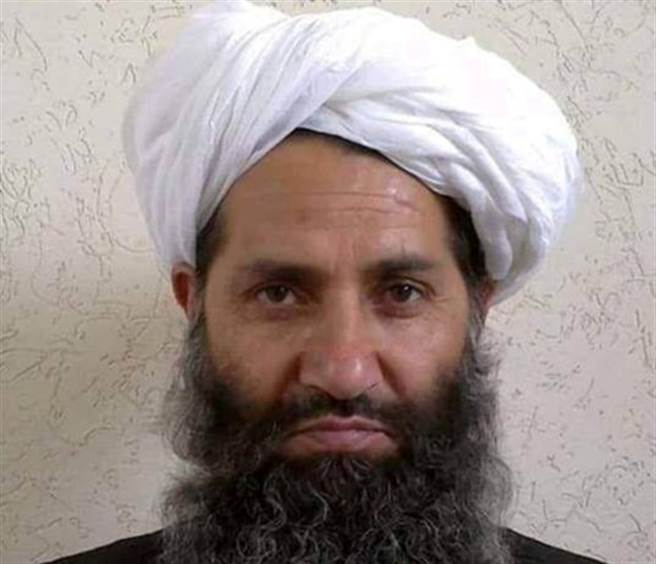 塔利班最高領袖艾昆薩達（Haibatullah Akhundzada）。(圖／路透社)