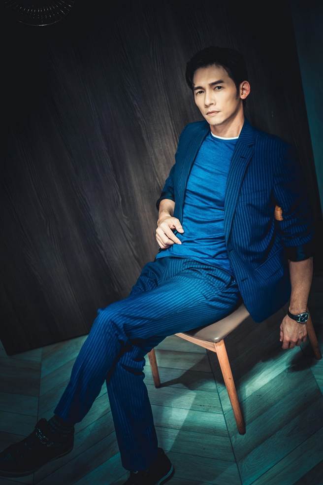 温升豪散发熟男魅力。（罗永铭摄）