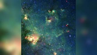 像不像？天文學家發現「哥吉拉星雲」